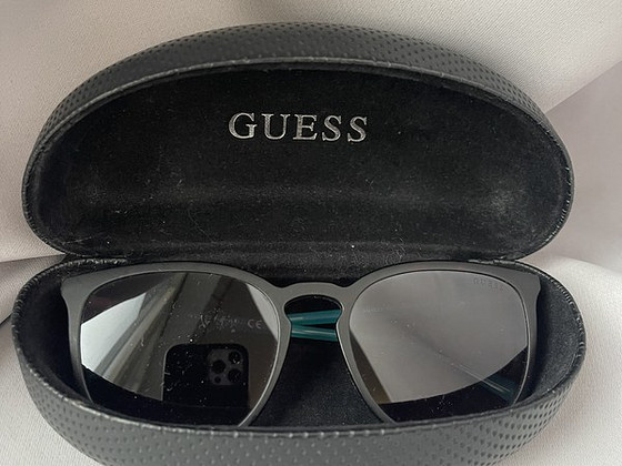 Guess очки, оригинал, мало использованы