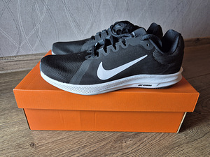 Nike женские беговые кроссовки (1 фото из 5)