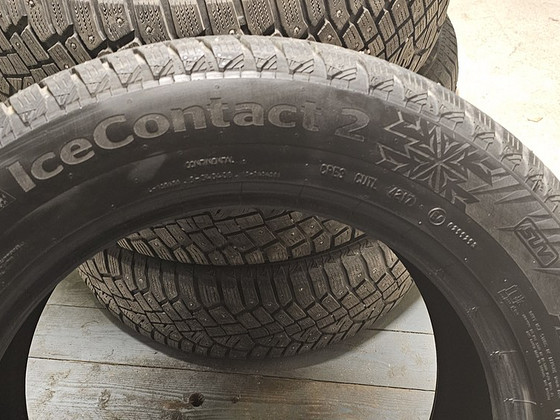 Continetal 215/65/17 xl
