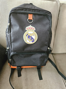 Real madrid рюкзак (1 фото из 2)