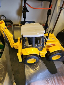 Traktor (1 foto / 1)