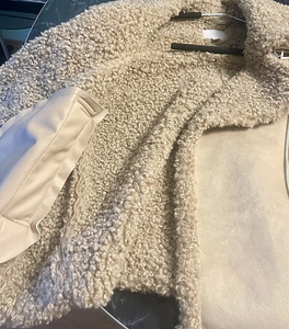 Дубленка H&M (4 фото из 5)
