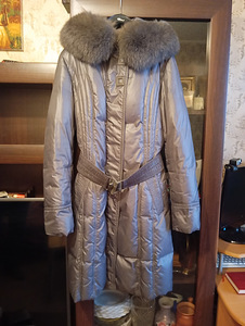 Пуховик женский (4 фото из 5)