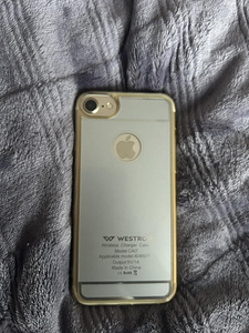 iPhone 7 128Gb (3 фото из 3)