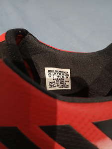 Hea Adidas Messi jalgpallijalatsid (2 foto / 4)
