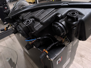 Volkswagen Touran esituled koos dünaamilise suunatulega (7 foto / 8)