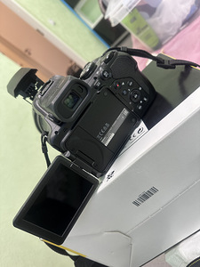 Nikon (4 фото из 5)