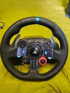 Play Station 4 + logitech g29 ps3, ps4 (6 фото из 9)