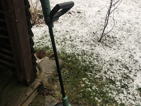 Aiatööristade komplekt (akutrimmer + hekilõikur + lehepuhur)