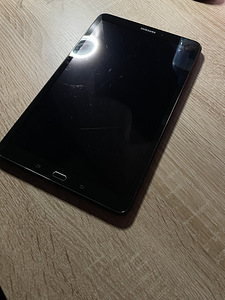 Galaxy Tab A 2016 (2 фото из 2)