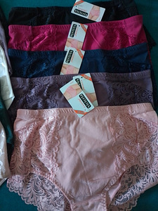 Женское белье (2 фото из 3)
