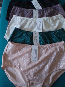 Женское белье (3 фото из 3)