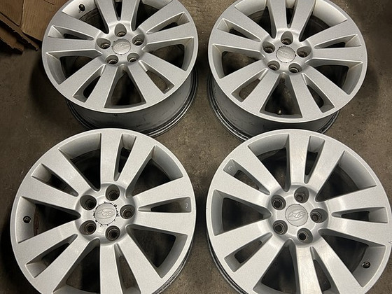 Subaru Tribeca R18 valuvelgede komplekt
