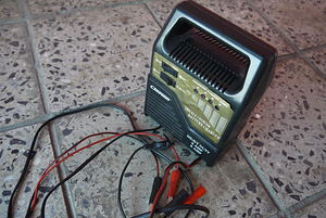 Chargeur batterie Carpoint Heavy Duty 2 AMP 8 AMP (3 foto / 3)