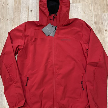 Peak Performance meeste softshell jope, uus!