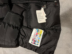 Moncler (2 фото из 3)