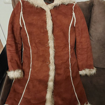 Naiste lambanahkne mantel