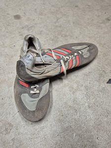 Ретро кроссовки Adidas (2 фото из 2)