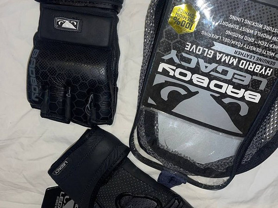 BADBOY Legacy MMA перчатки НОВЫЕ