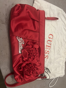 Guess сумка (1 фото из 2)