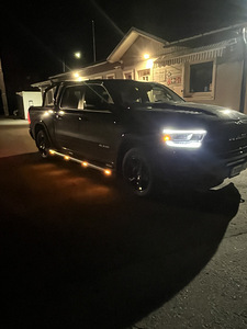 RAM 1500 (6 фото из 8)