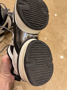 MICHAEL KORS , размер 9,5M (5 фото из 9)