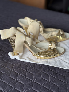 Moschino naiste väga šikid kingad, nr 39, UUS (2 foto / 6)
