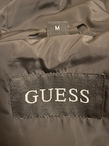 Guess mantel S/M (7 foto / 8)