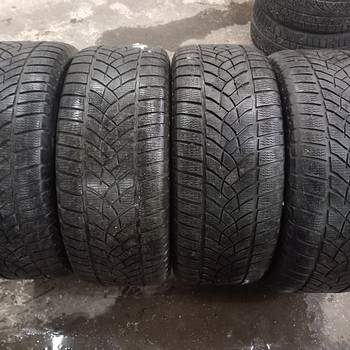 255/55R18