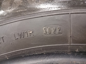 255/55R18 (3 фото из 4)
