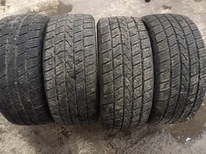 225/45R17 (1 фото из 4)