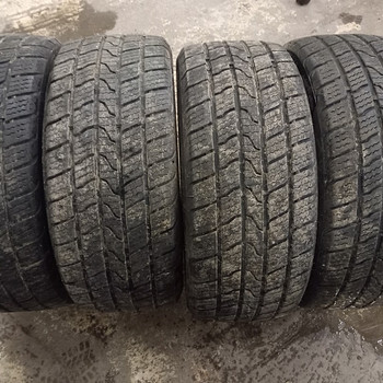 225/45R17