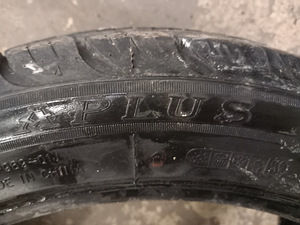 225/45R17 (4 фото из 4)