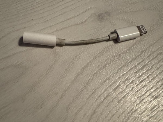 iPhone к aux