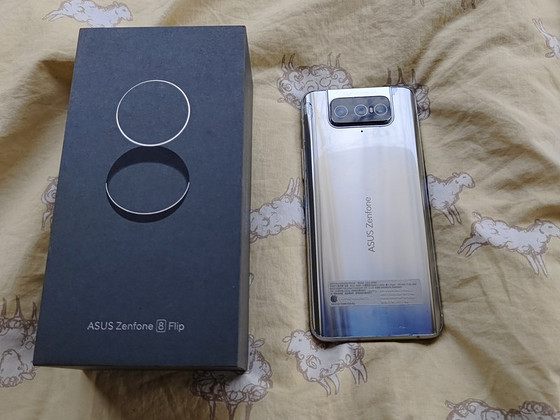 Asus Zenfone 8 flip