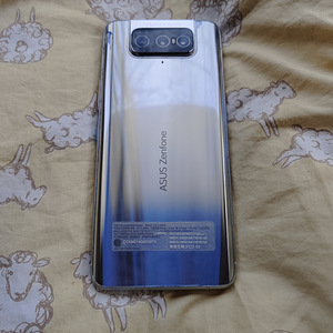 Asus Zenfone 8 flip (2 фото из 7)