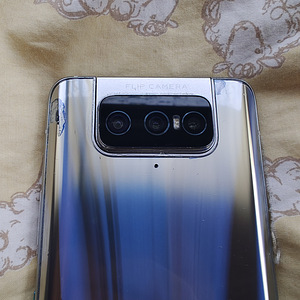 Asus Zenfone 8 flip (7 фото из 7)