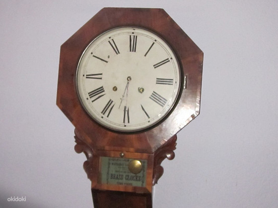 Waterbury американские старинные настеные часы .