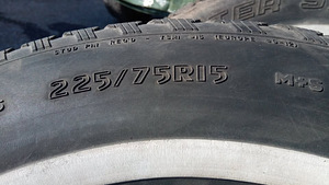 Cooper 225/75 R15 с дисками (2 фото из 10)