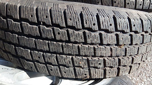 Cooper 225/75 R15 с дисками (6 фото из 10)
