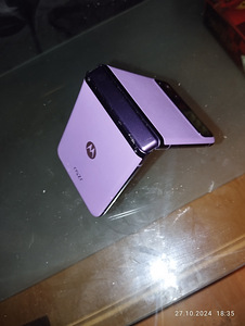 Motorola, Razer40 (3 foto / 9)