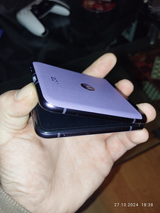 Motorola, Razer40 (7 foto / 9)