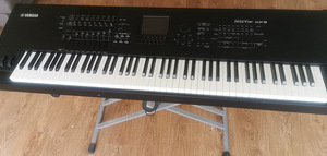 Yamaha Motif XF8 (2 foto / 3)