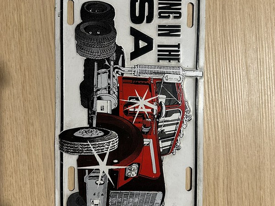 Жестяной знак - Trucking in the USA