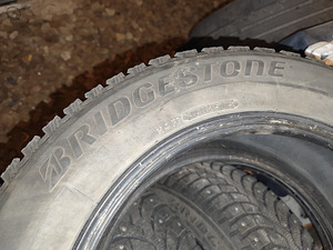 Bridgestone 215*60*16 (1 фото из 6)