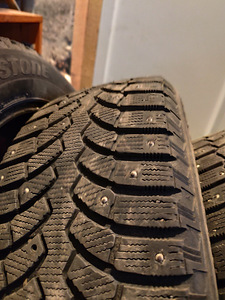Bridgestone 215*60*16 (5 фото из 6)