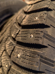 Bridgestone 215*60*16 (6 фото из 6)