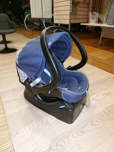 Детское автокресло Chicco (1 фото из 4)