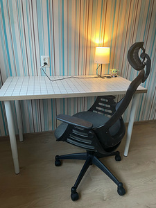 Arvutilaud ja tool (2 foto / 4)