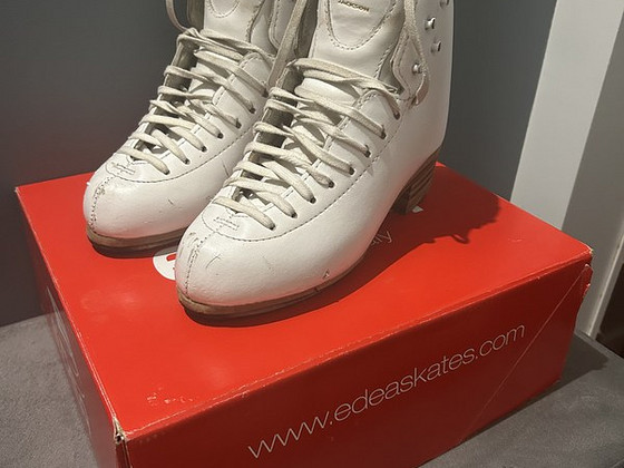 Фигурные ботинки Jackson